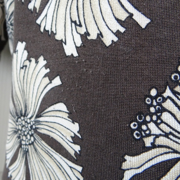 TALBOTS - Fabulous Flowers Short Sleeve Top - Picture 6 of 7